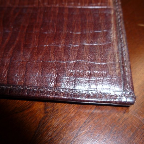 Fendi Signature Wallet - Picture 8 of 14